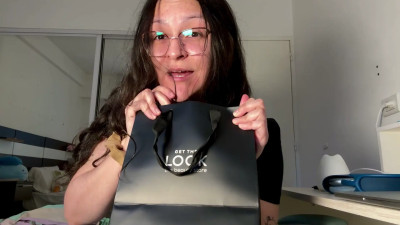 Lizzsweet6 - Good girl perfume and lipstick