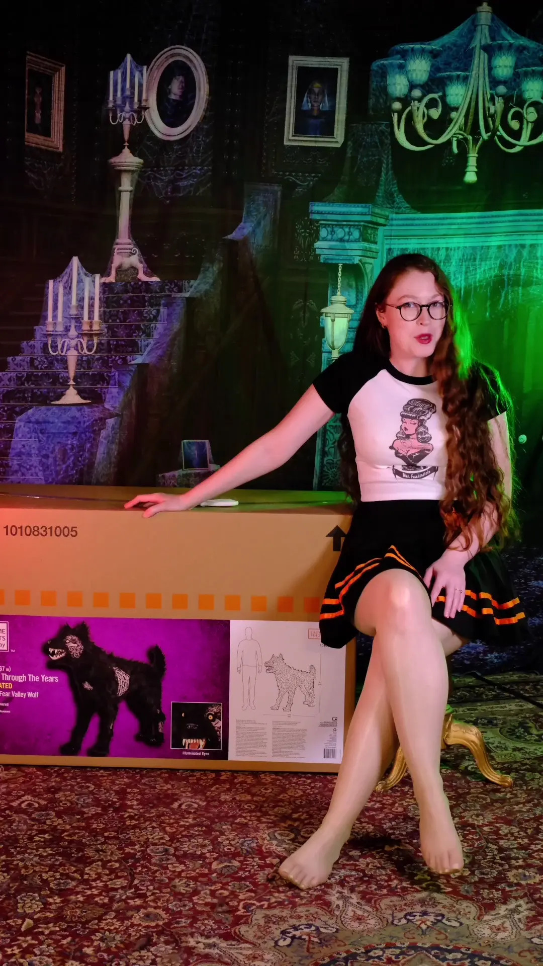 Exclusive Leak: MadameBeatrix - Unboxing the Halloween Animatronic Fear Valley Wolf - Stream in FullHD | Hotleakxxx.com