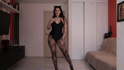 Roni_Tailed - Sexy cat girl teases and dances for you with her body