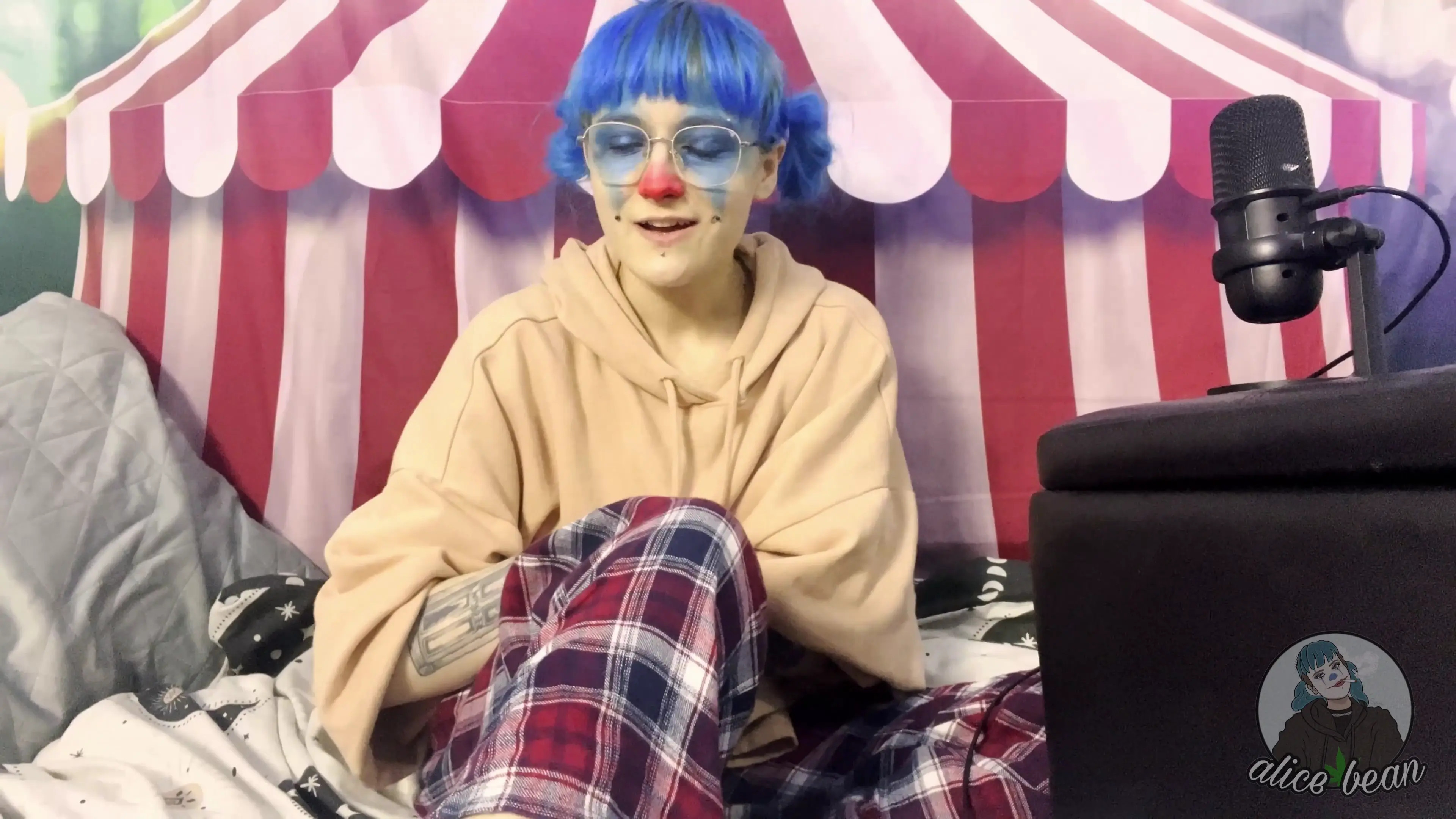 Exclusive Leak: cute_bean_ting - CLOWN ASMR EPISODE 1 - Stream in FullHD | Hotleakxxx.com
