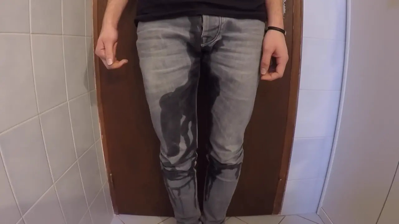 Exclusive Leak: WetMyDreams - Piss Jeans And Clothed Bath - Stream in FullHD | Hotleakxxx.com