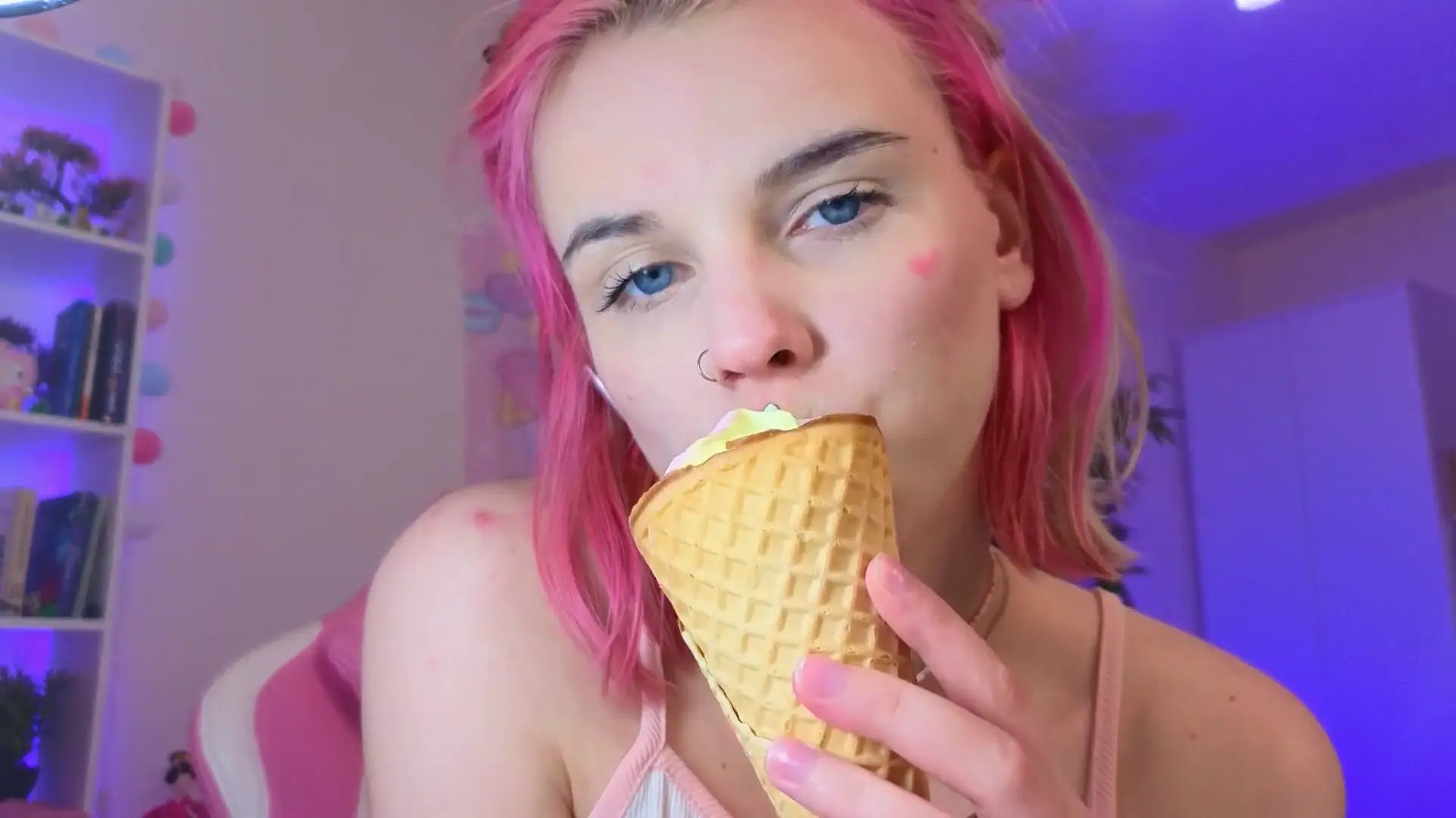 Exclusive Leak: Gray_Pretty - Would you treat me with an ice cream?:D - Stream in FullHD | Hotleakxxx.com