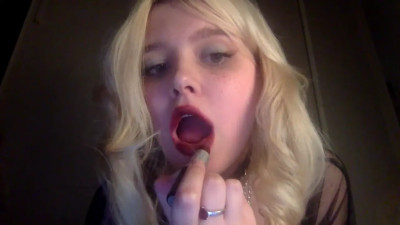 coco_diamonds - Dark cherry lipstick