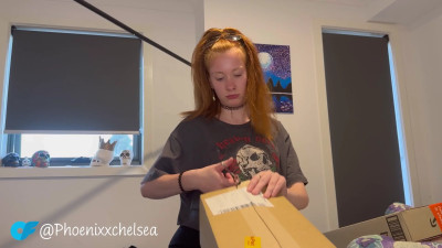 Phoenixxchelsea - Toy unboxing and first impressions-teen