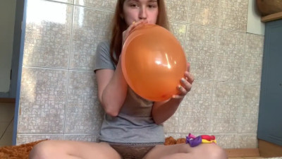SexyMissMe - Popping Ballons