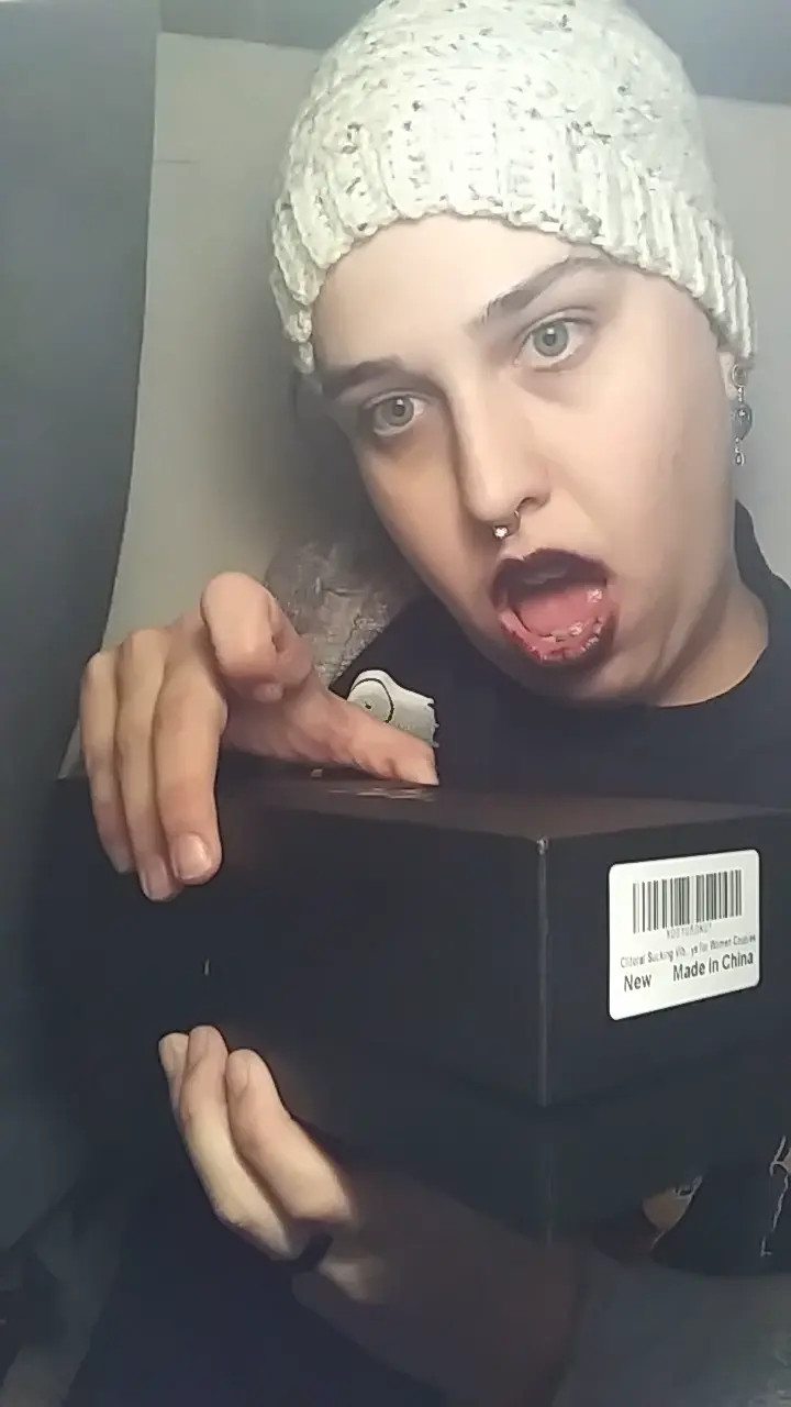 Exclusive Leak: xhighpriestessx - Suction Dildo Review & Unboxing - Stream in FullHD | Hotleakxxx.com