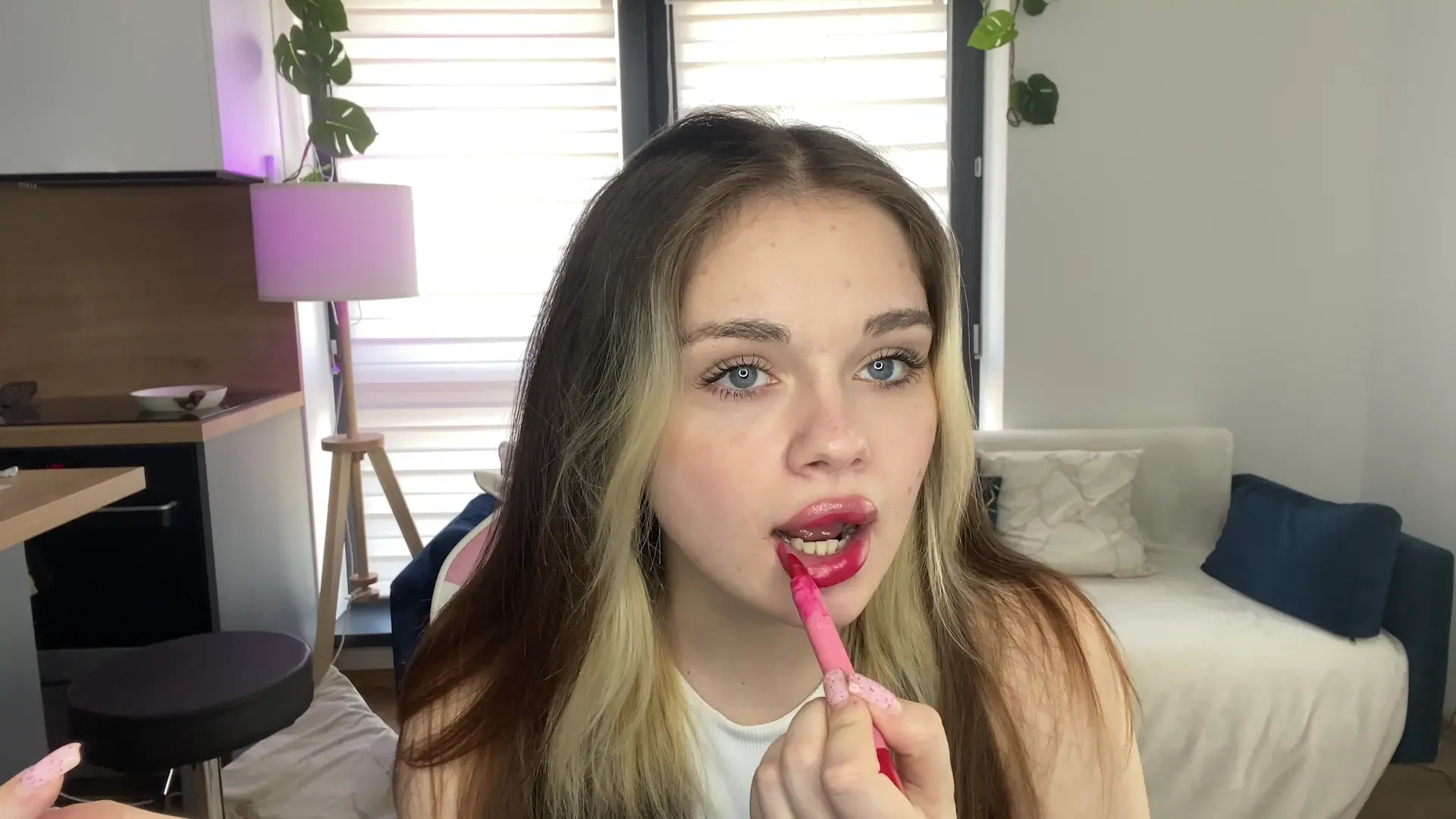 Exclusive Leak: Kaya_Keno - Lipstick fetish - Stream in FullHD | Hotleakxxx.com