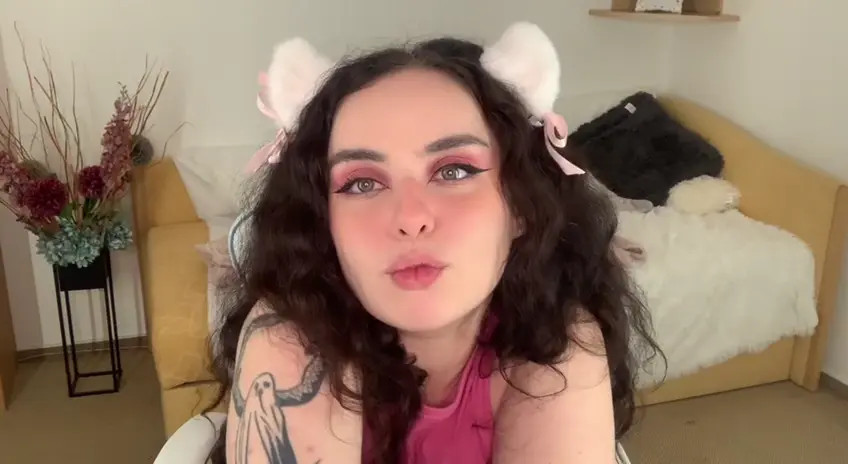Exclusive Leak: CarrieBroun - Drooling while doing ahegao - Stream in FullHD | Hotleakxxx.com