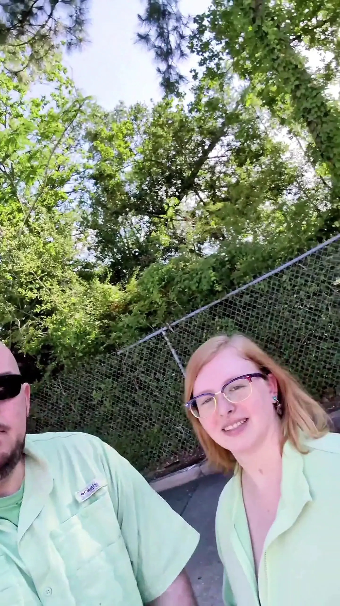 Exclusive Leak: FrozenBlip - Day out with the hubby - He gropes me - Stream in FullHD | Hotleakxxx.com