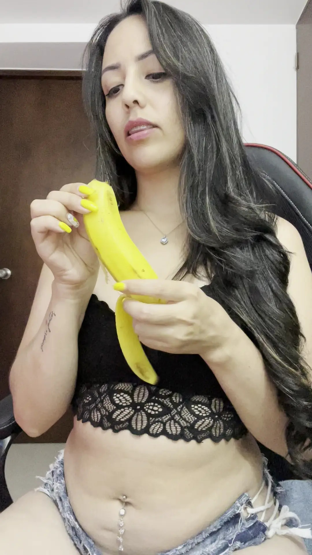 Exclusive Leak: Isa Heaven - Sucking on a banana, and putting all in my mouth - Stream in FullHD | Hotleakxxx.com