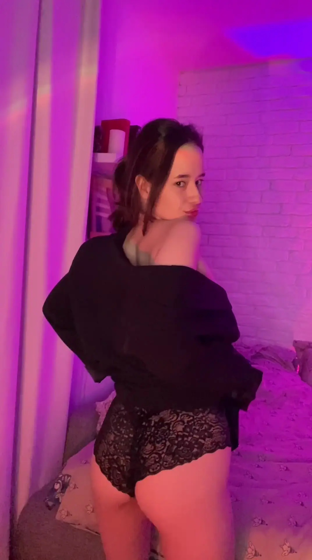 Exclusive Leak: MsJennifer - Hot Girl In a Jacket - Stream in FullHD | Hotleakxxx.com