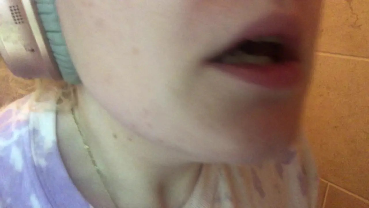 Exclusive Leak: LeasSneezing - Desperate rapid allergy sneezes - Stream in FullHD | Hotleakxxx.com