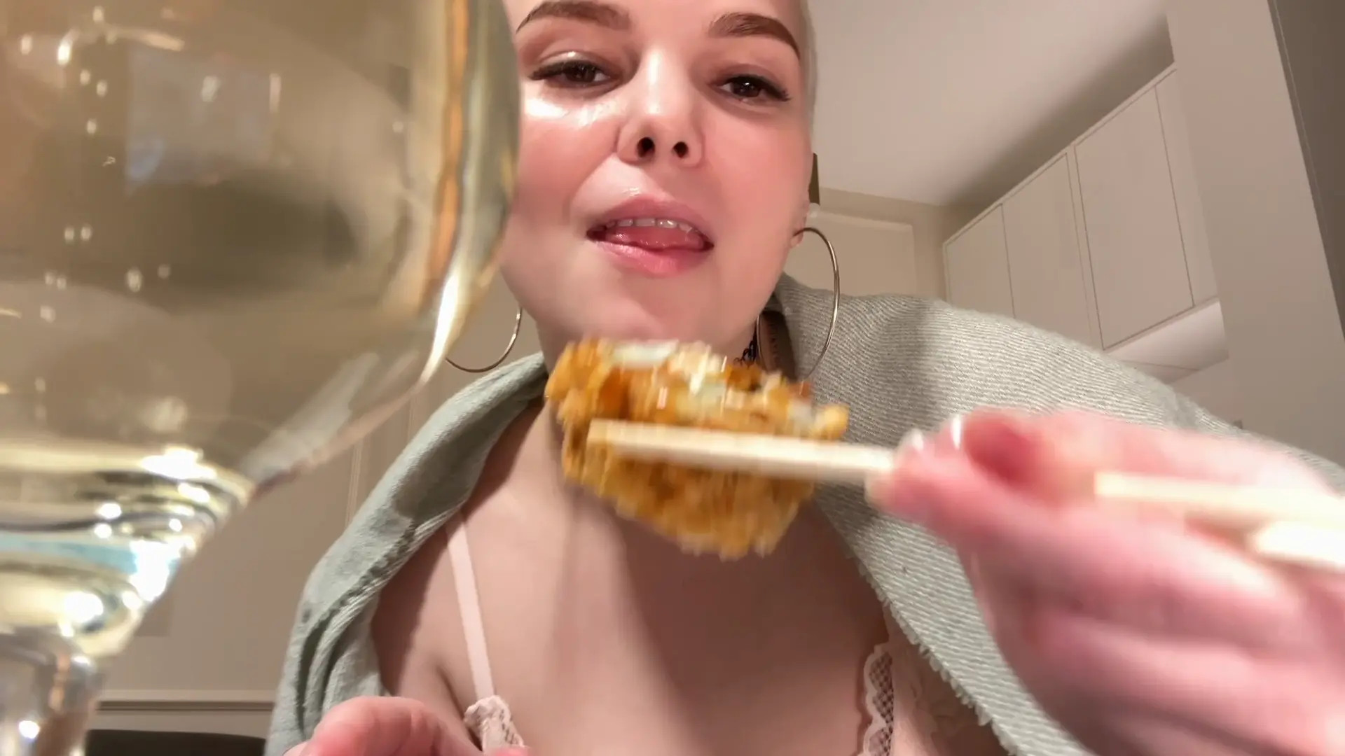 Exclusive Leak: Lika Berry - Testing Sushi - Stream in FullHD | Hotleakxxx.com