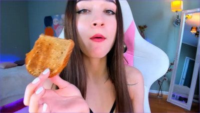 DoloresDream - Hear the sound of crisp toast