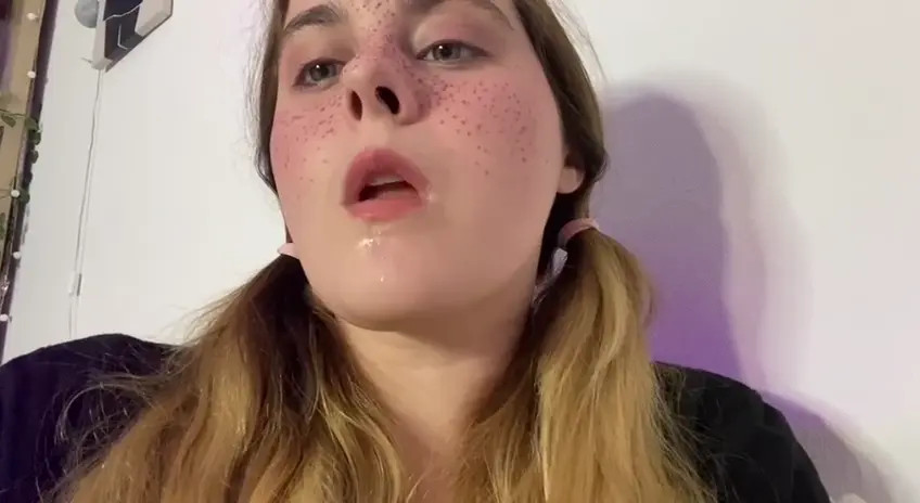 Exclusive Leak: MintLiza - sexual candy eating and licking - Stream in FullHD | Hotleakxxx.com