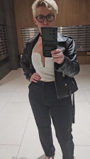 carabrooks - Hot  blonde MILF Going For A Naughty Visit