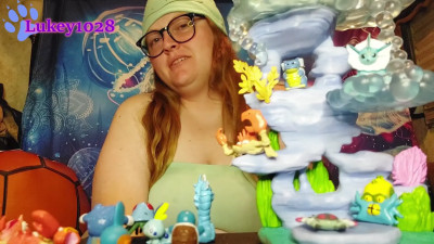 Lukey1028 - Giantess Squirtle Squishes With Boobs