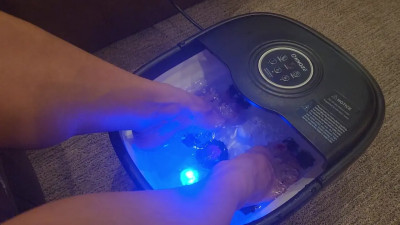 SexyMomof4 - Testing Out My New Foot Massager