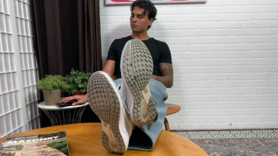 MyFriendsFeet - Spy On Samir's Feet