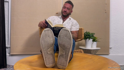 MyFriendsFeet - Spy On Scott Holliday's Meaty Soles & Socks
