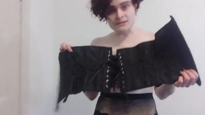Aver Dedalus - 3k freebie: corset cinching
