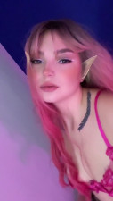 CassyJuicy - Cute girl with pink hair