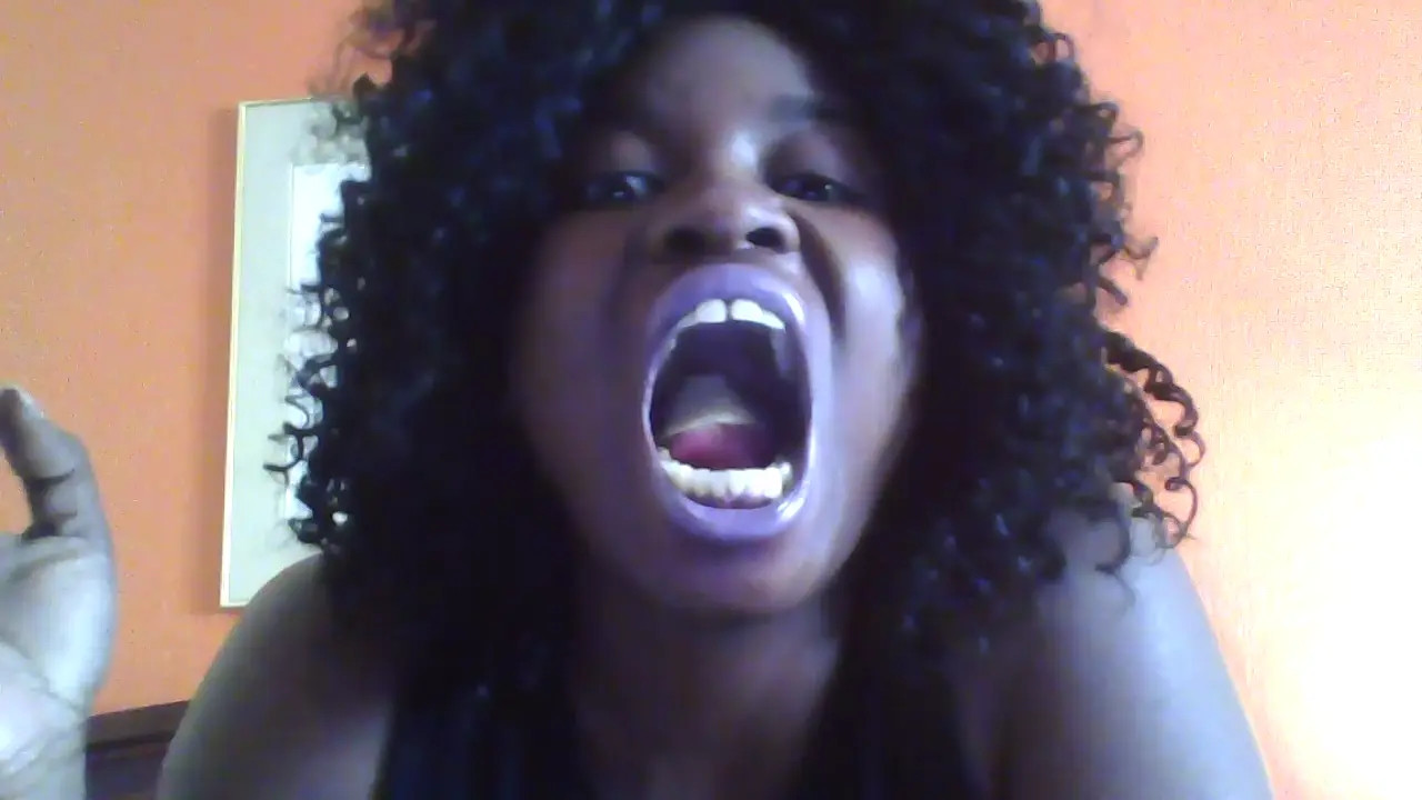 Exclusive Leak: EvetteStar - chip eater full lips pink lipstick - Stream in FullHD | Hotleakxxx.com