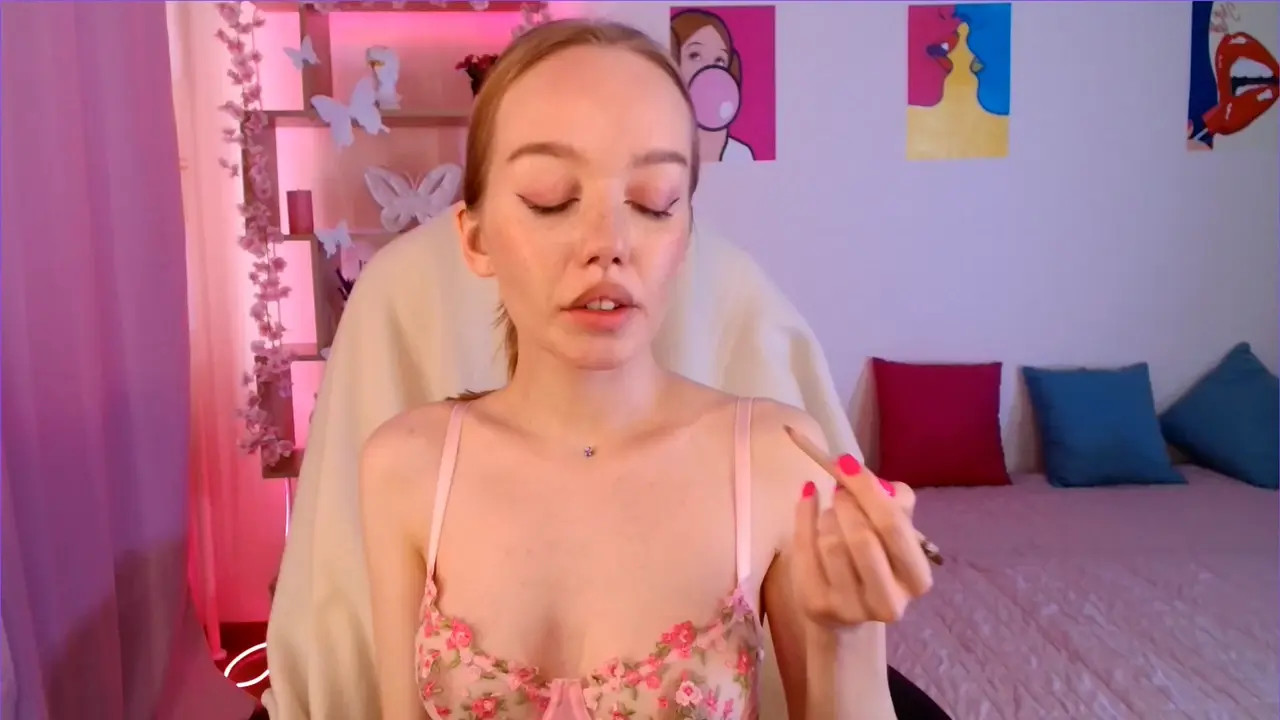 Exclusive Leak: Trisha_Fane - Lip Color Tutorial - Stream in FullHD | Hotleakxxx.com