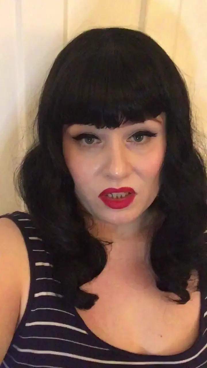 Exclusive Leak: DivineMissDeviant - SHOULD YOU SEND THAT DICK PIC - Stream in FullHD | Hotleakxxx.com