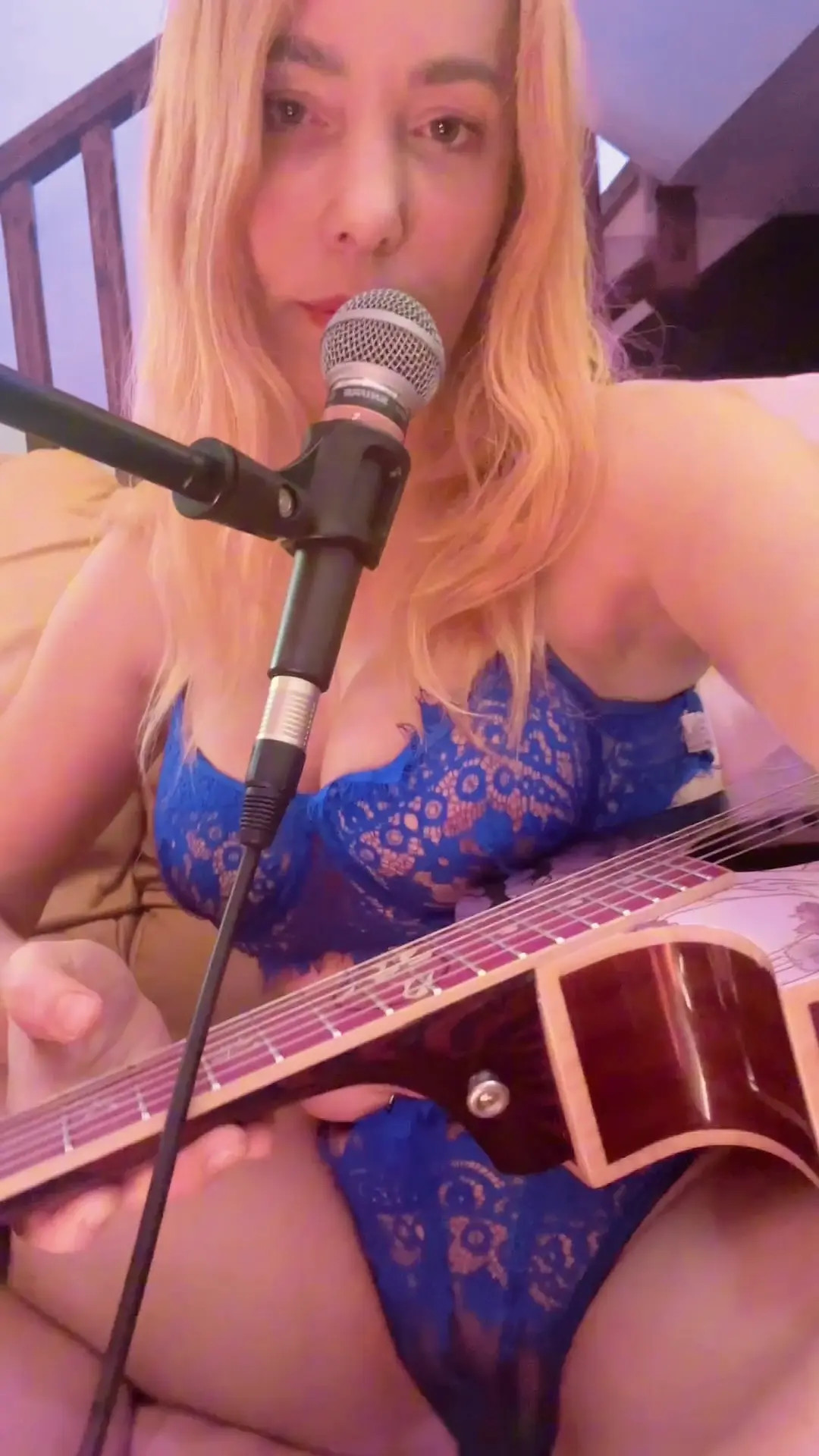Exclusive Leak: Piss Brat - Singing & play guitar  we found love - Stream in FullHD | Hotleakxxx.com