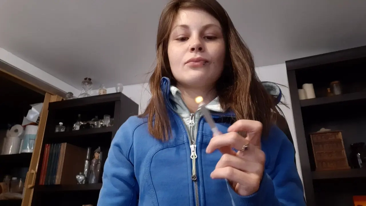 Exclusive Leak: CdnCutieXx - Wanna Smoke One With Me - Stream in FullHD | Hotleakxxx.com
