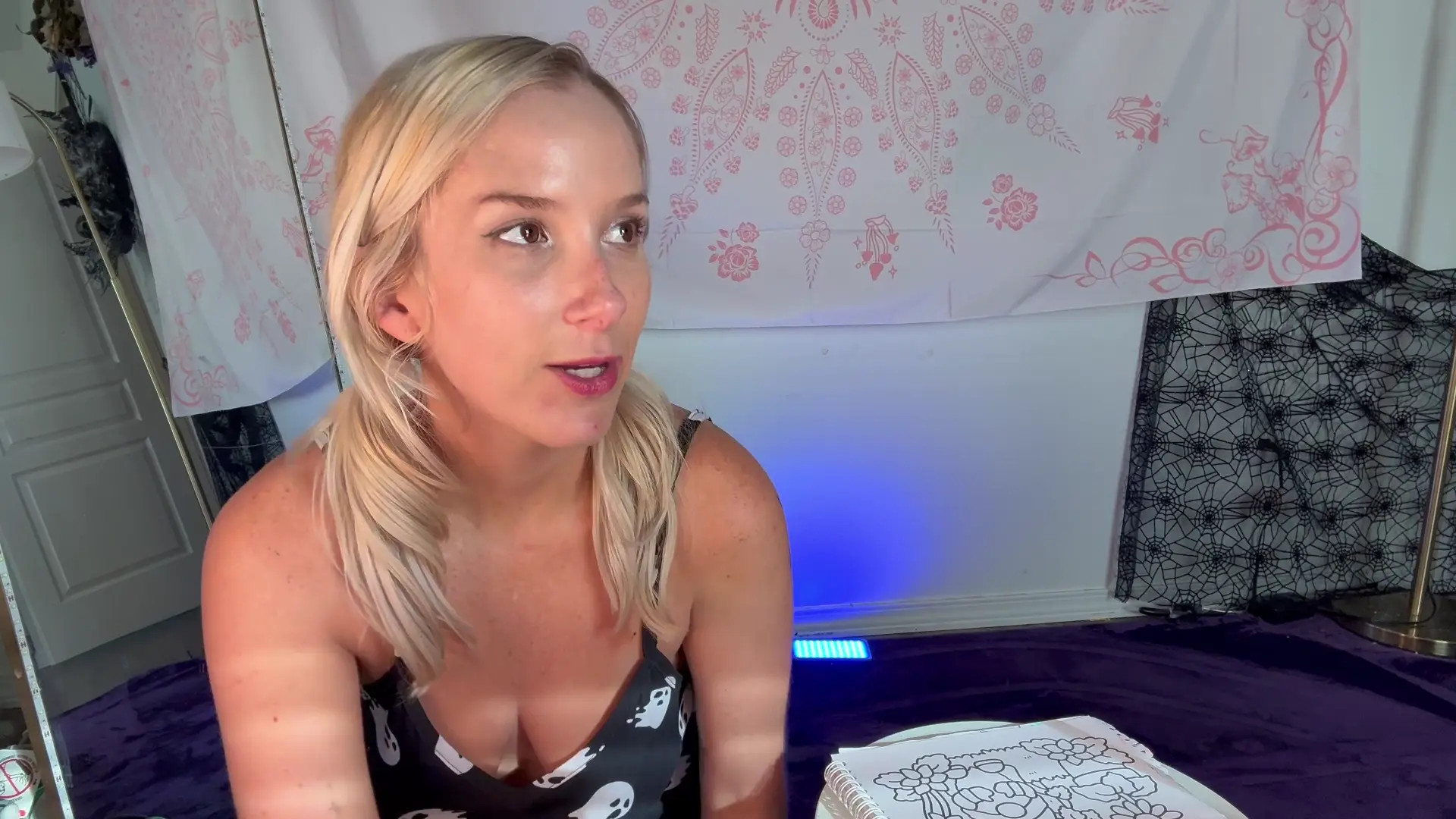 Exclusive Leak: Cosmic Starlight - Get to Know me while I color - Stream in FullHD | Hotleakxxx.com