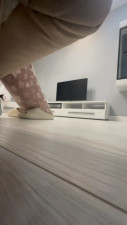 ElliSweetTease - A little guest in my apartment