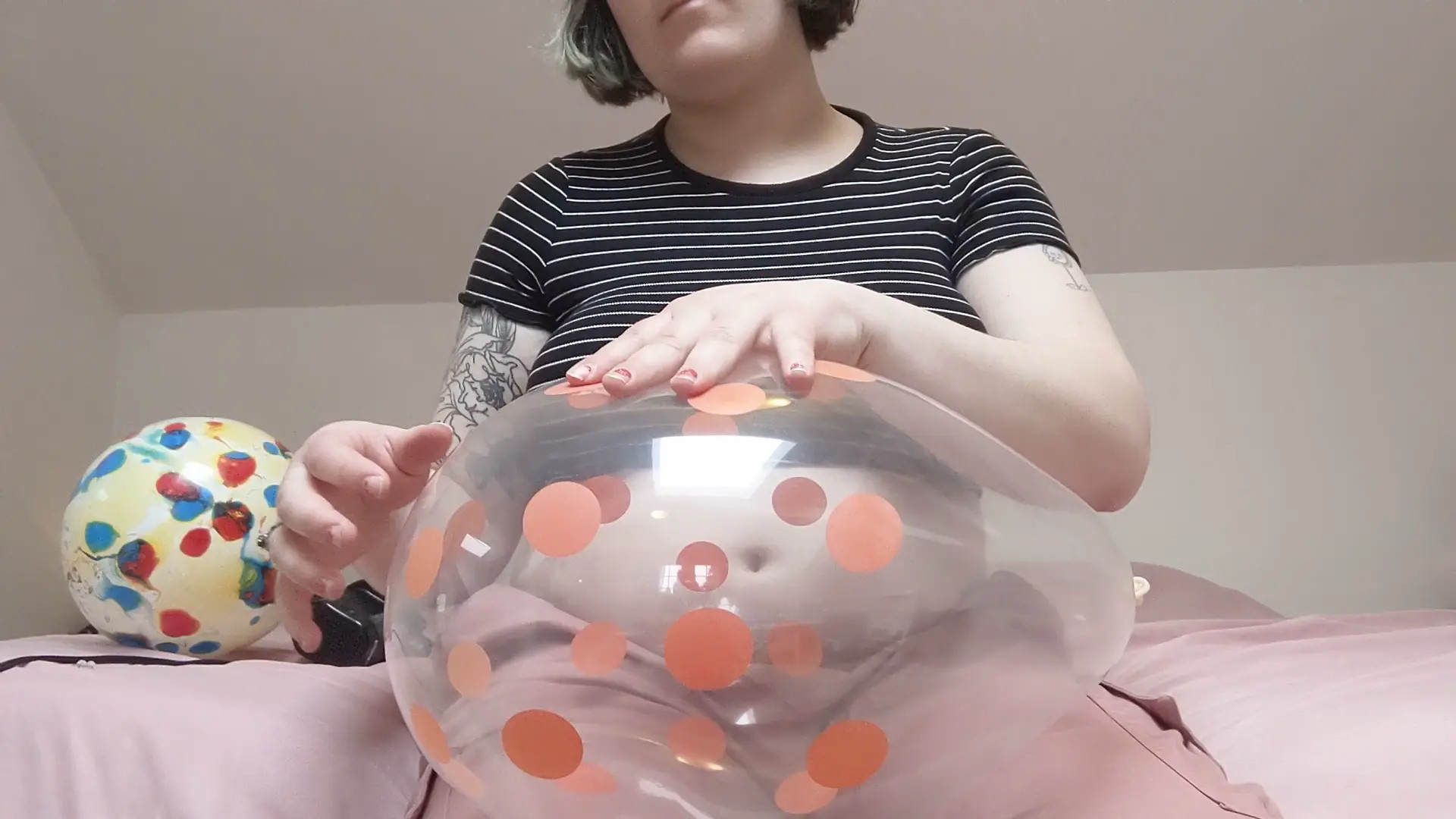 Exclusive Leak: Rott Is Hot - Playing with 2 pretty balloons - Stream in FullHD | Hotleakxxx.com