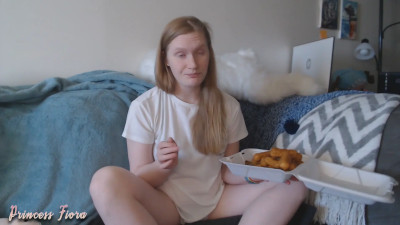 FioraFierce - My first mukbang