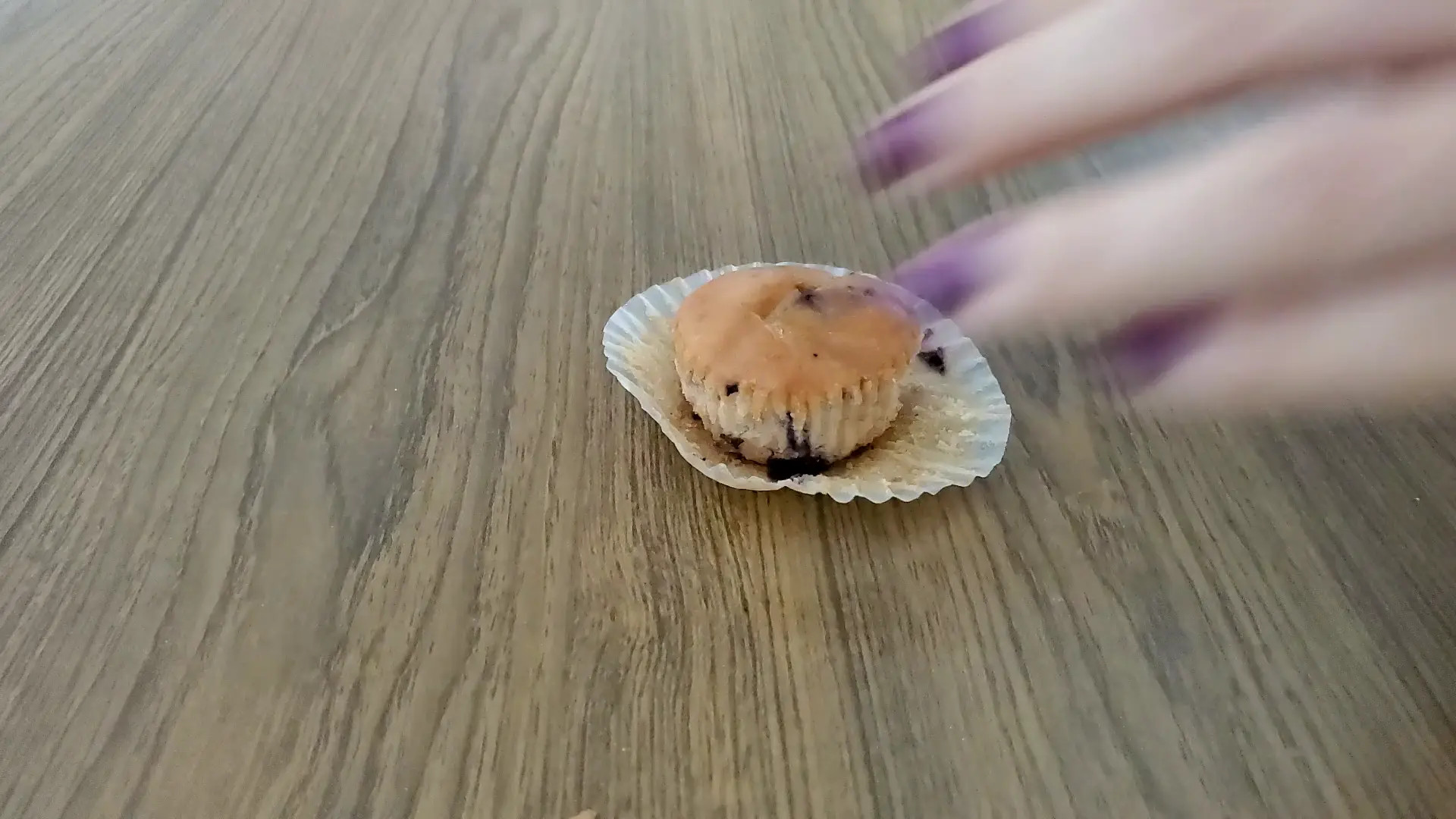 Exclusive Leak: mishablaxk - Smushing a little muffin with my feet - Stream in FullHD | Hotleakxxx.com