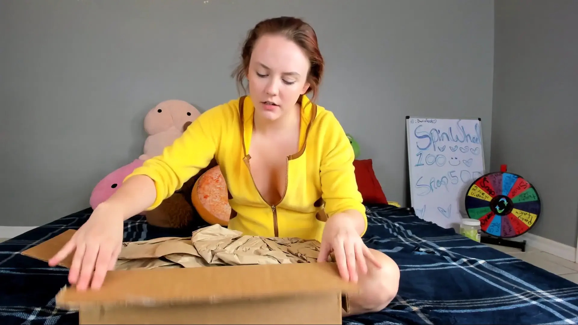 Exclusive Leak: Syndica - bad dragon unboxing - Stream in FullHD | Hotleakxxx.com