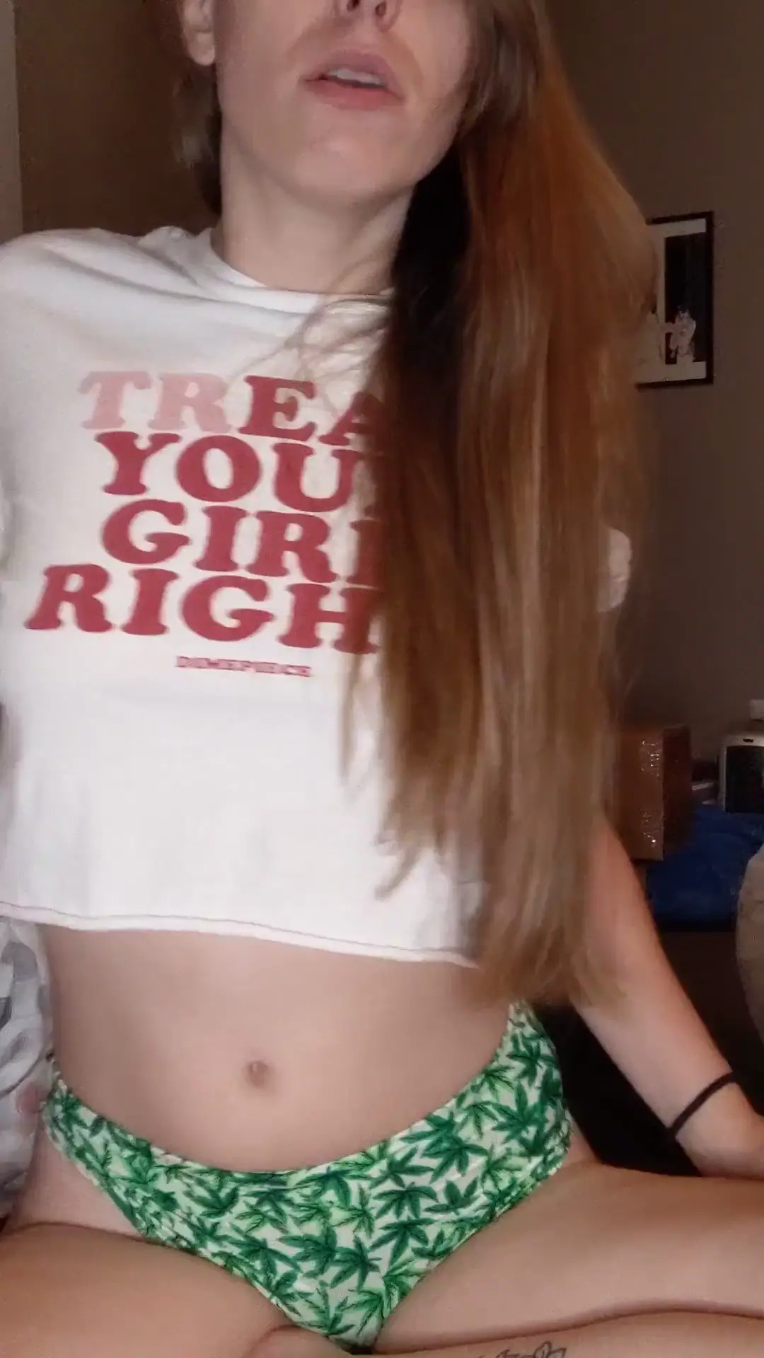 Exclusive Leak: ThottyPraxis - Cute Stoner Girl Ass Tease - Stream in FullHD | Hotleakxxx.com