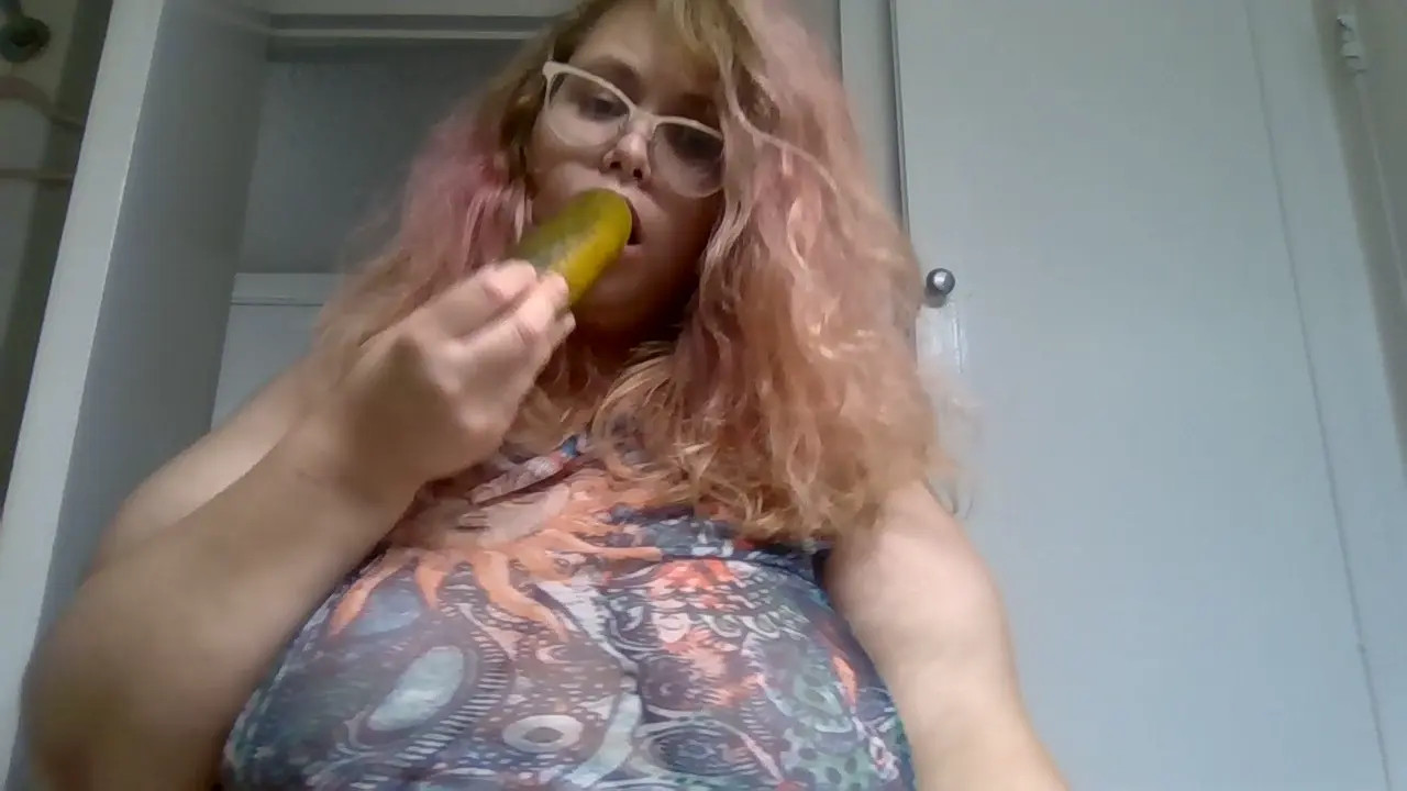 Exclusive Leak: Ivorylovesu - I just love pickles - Stream in FullHD | Hotleakxxx.com