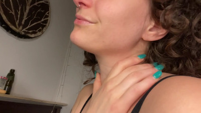 Riley Smits - Free neck fetish video
