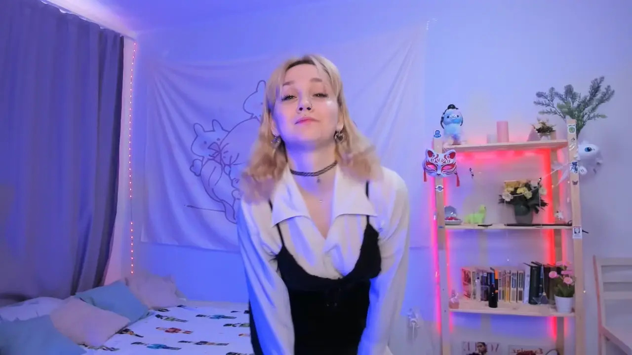 Exclusive Leak: Ellie_Charle - Sweet girl is vaping while dancing - Stream in FullHD | Hotleakxxx.com