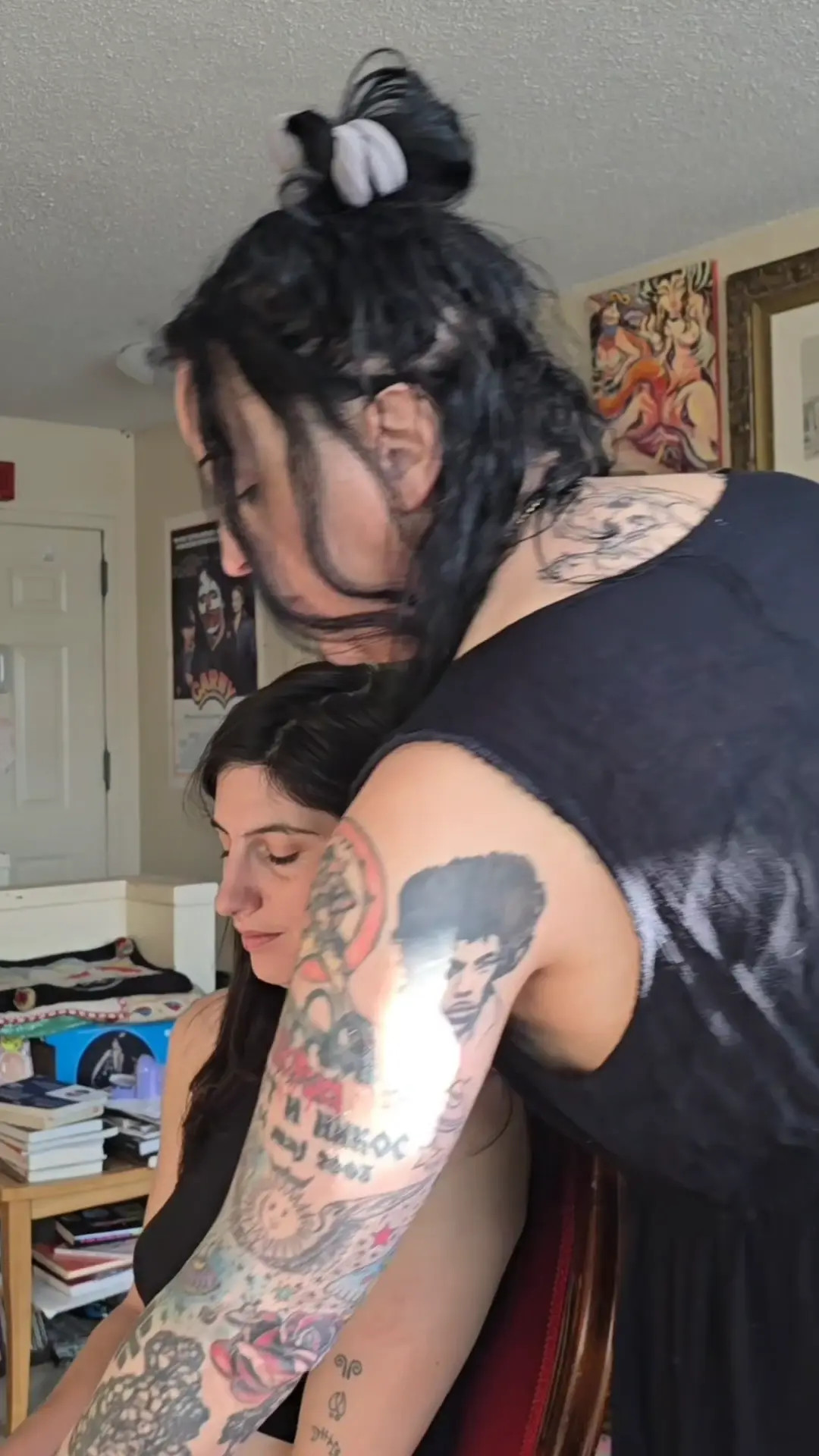 Exclusive Leak: SuidaeSwineflew - SHE PREPS ME FOR A SHAVE - Stream in FullHD | Hotleakxxx.com