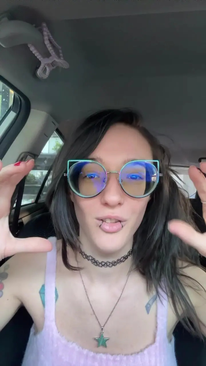 Exclusive Leak: HentaiShiKitty - New Glasses - Stream in FullHD | Hotleakxxx.com