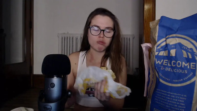 Zihna Destroya - FAST FOOD MUKBANG