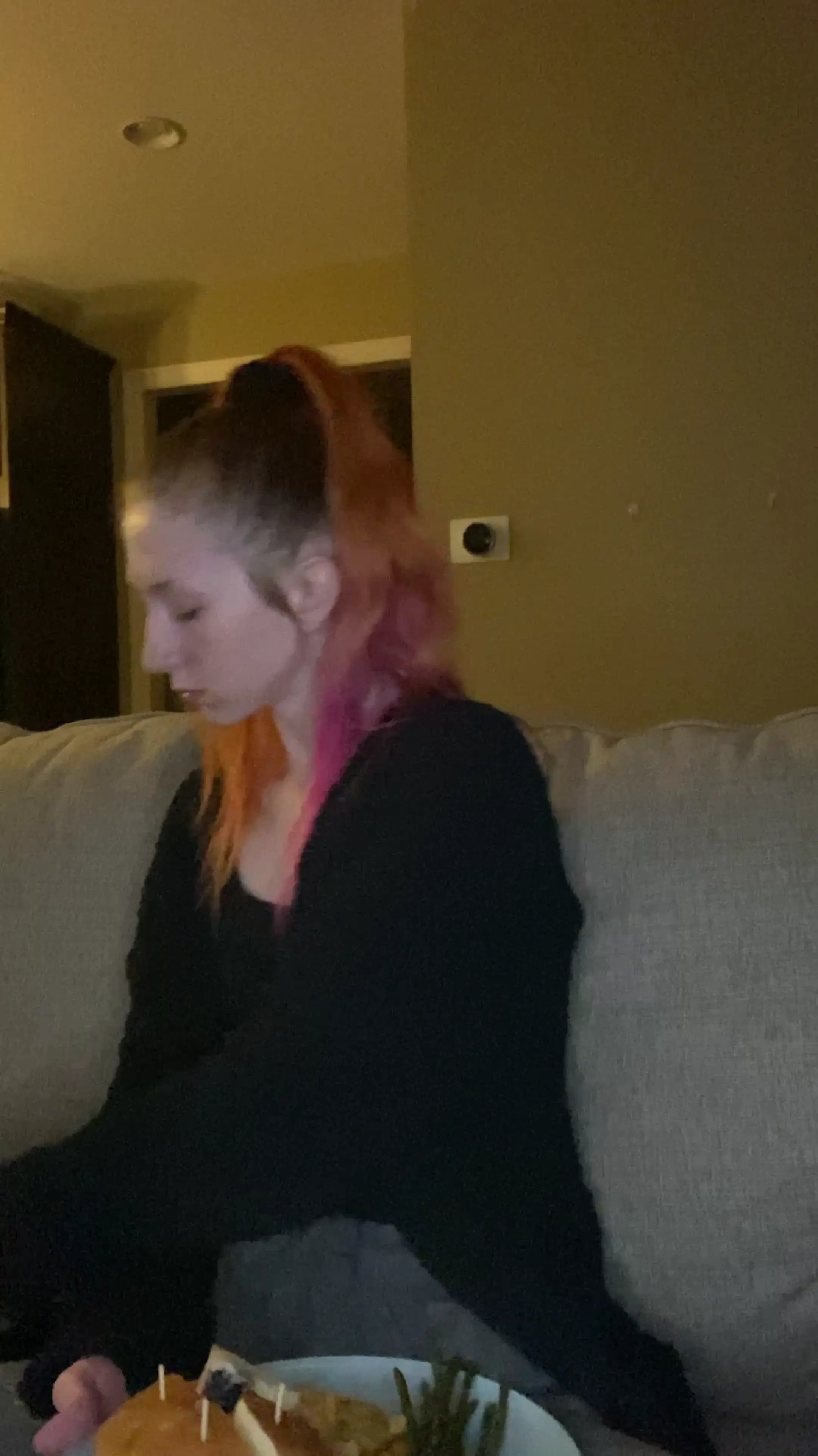 Exclusive Leak: blightbrat - Silent Smoking and Eating - Stream in FullHD | Hotleakxxx.com