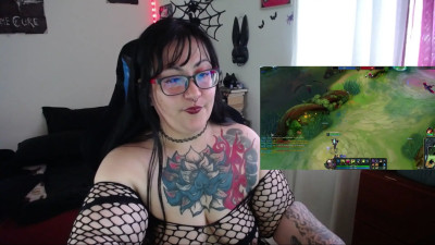 Mooncake333 - Playing LeagueOfLegends