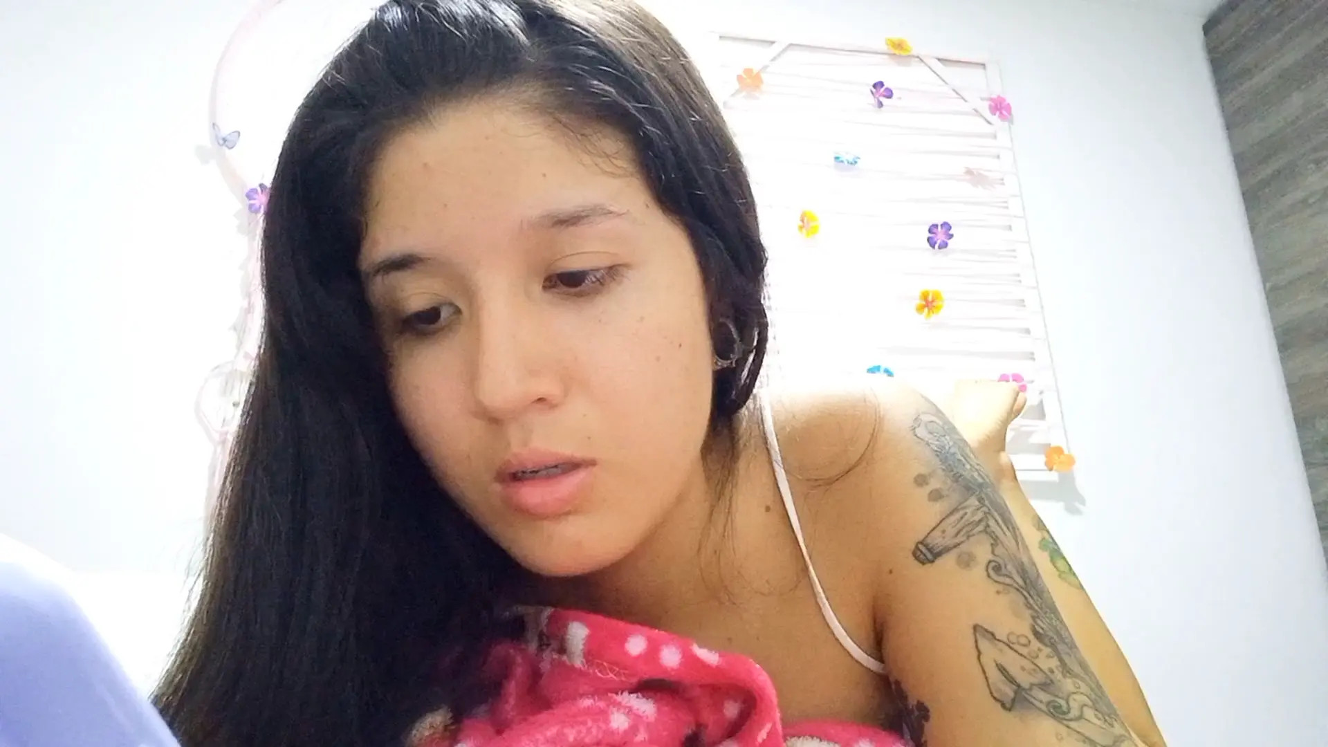 Exclusive Leak: em_aa1_ - My reaction to a porn video - Stream in FullHD | Hotleakxxx.com