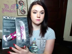 Vixenshelby - Icicle Toy Review