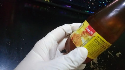 Sexy Fatty Girl 69 - gloves with honey