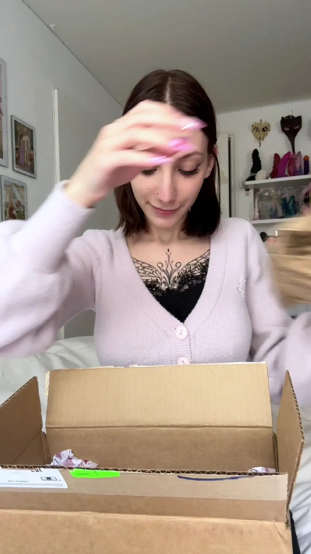 Exclusive Leak: Lottie Heartkitty - Seraphina Unboxing - Stream in FullHD | Hotleakxxx.com
